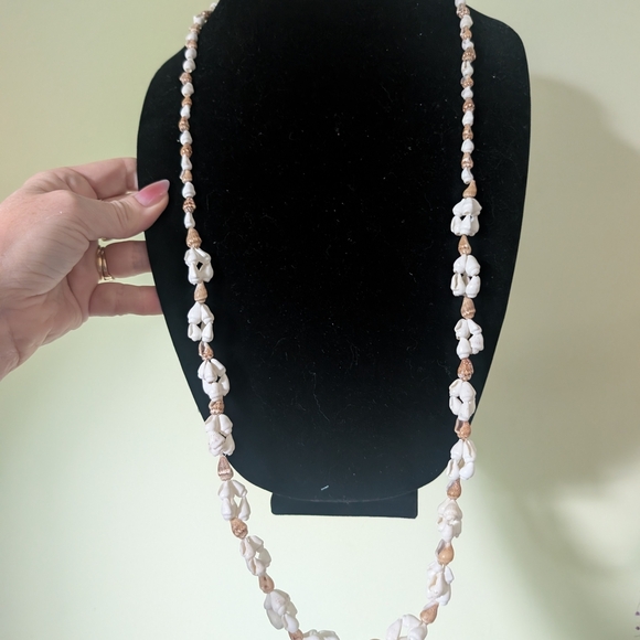Vintage Boho Shell Necklace - Picture 3 of 8